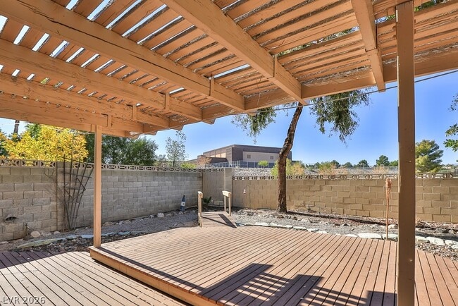 Building Photo - 161 Kachina Dr