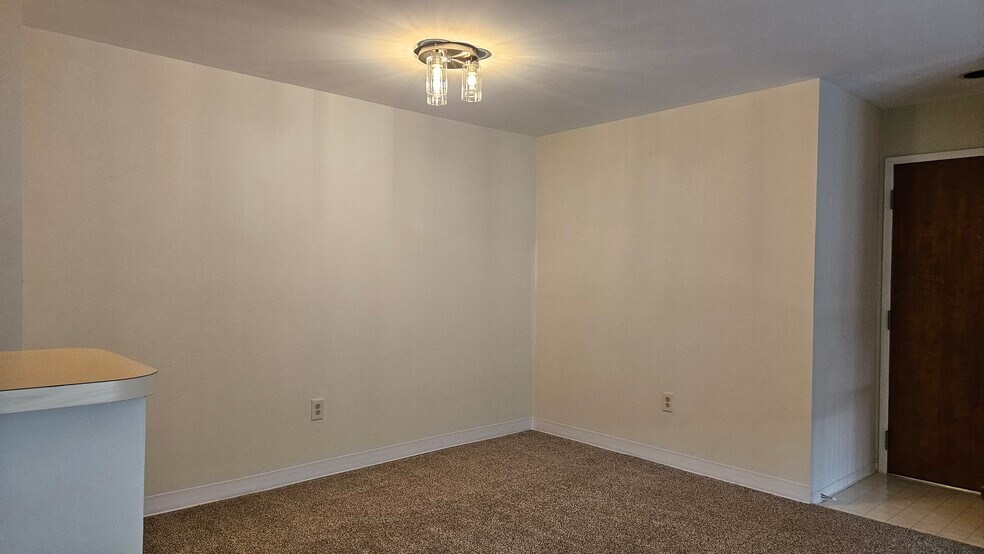 Building Photo - 1209 Kenzie Rd