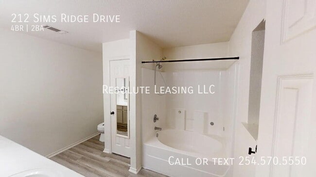 Building Photo - 212 Sims Ridge Dr