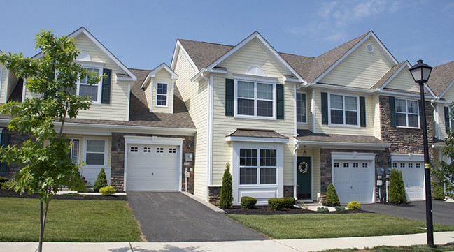 Building Photo - Horizons at the Village at Maidencreek