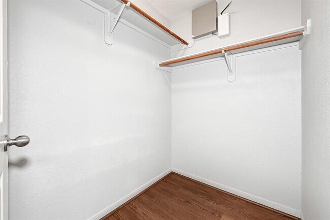 Building Photo - 702 Heatherton Hill Ln