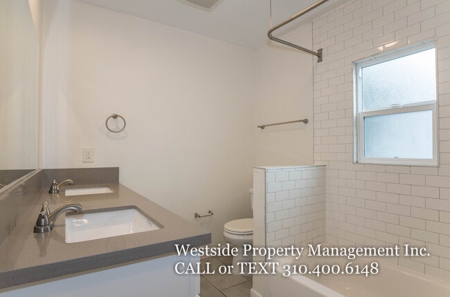 Building Photo - 1270 W 39th St