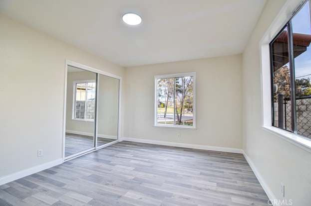 Building Photo - 17433 Sultana St