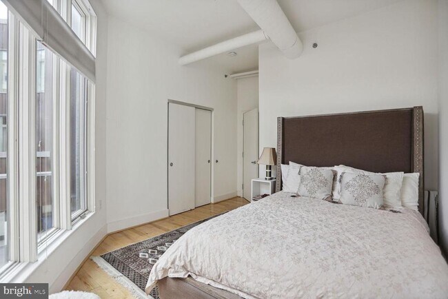 Building Photo - 1700 Kalorama Rd NW