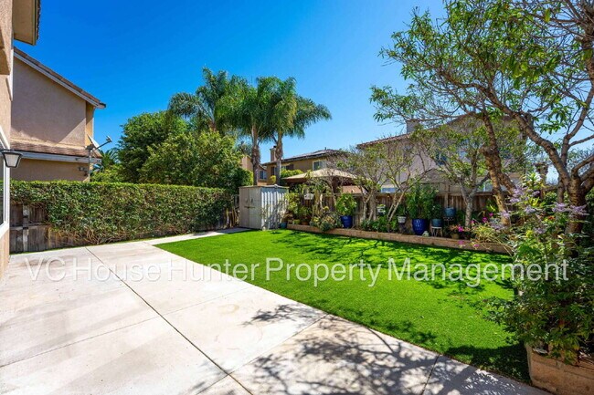 Building Photo - 4 Bedroom 2.5 Bath in Oxnard