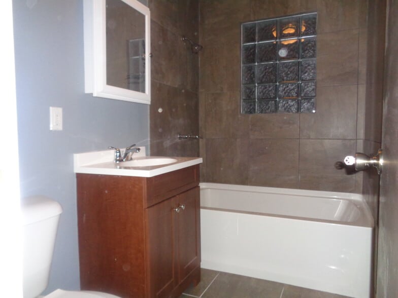 Bathroom - 124 Maple St