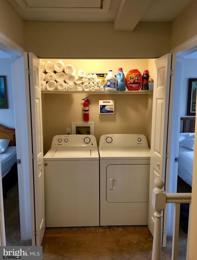 Building Photo - 10 Caravel Ct