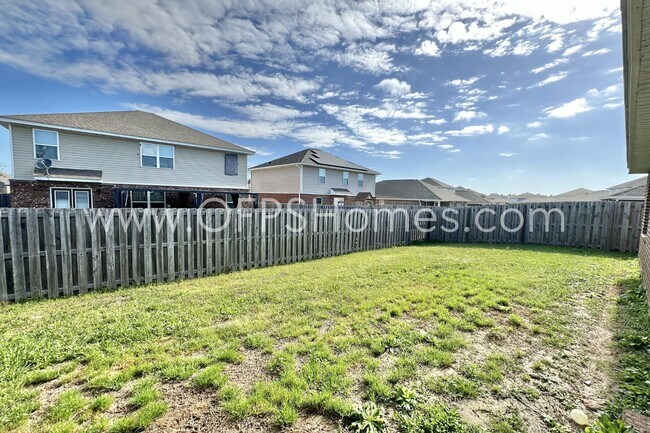 Building Photo - 812 Moorhen Wy