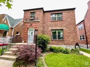 Building Photo - 6527 Devonshire Ave