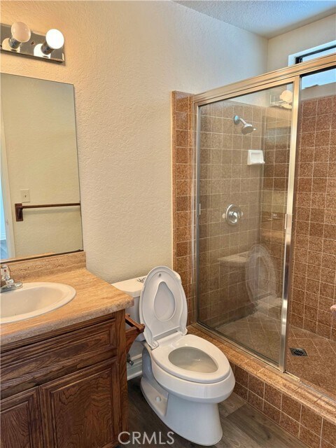 Building Photo - 596 N Valencia Pl