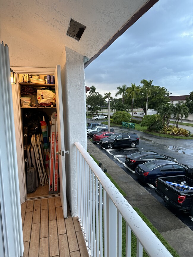 Building Photo - 20764 SW 82nd Ave