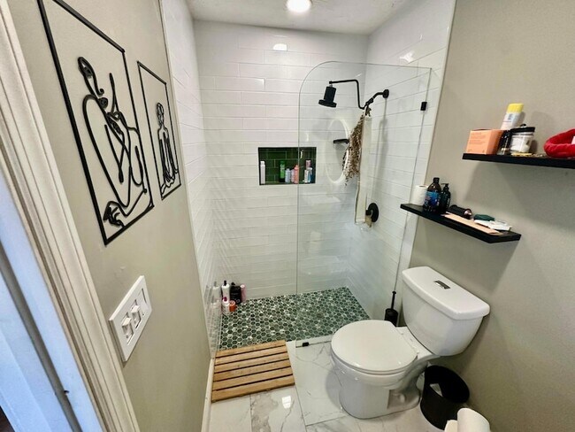 Building Photo - 4492 Brook Dr