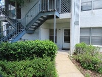 Building Photo - 104 Northlake Dr