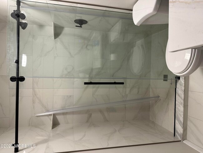 Building Photo - 4B Winthrop Pl