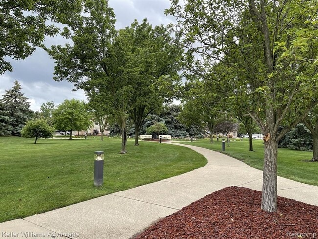 Building Photo - 42595 Lilley Pointe Dr