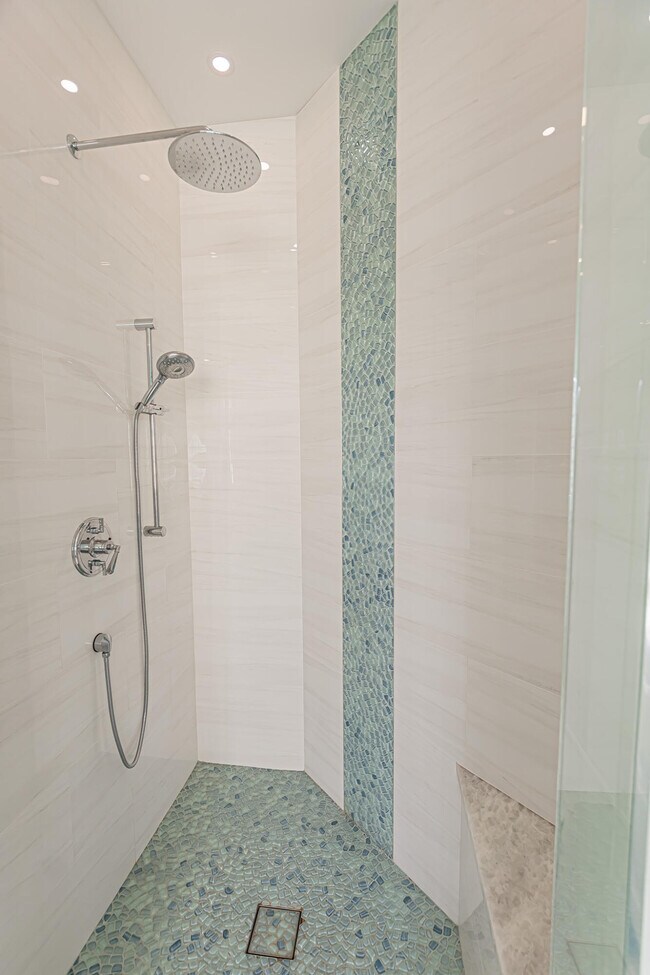 Building Photo - 8060 Kiawah Trce