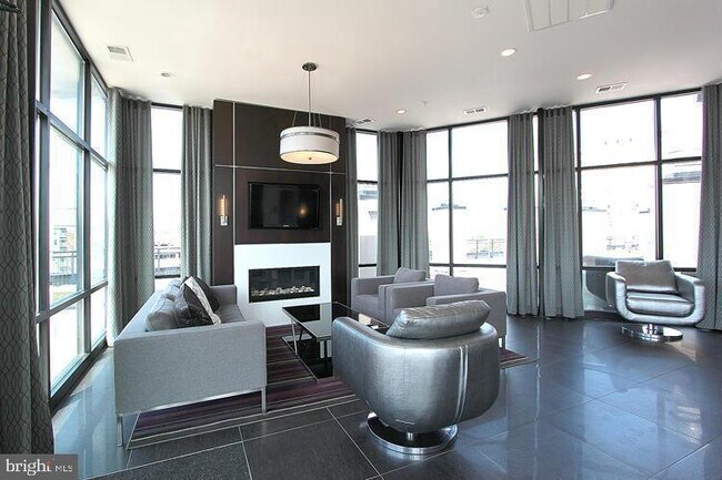 Building Photo - 8005 13th St