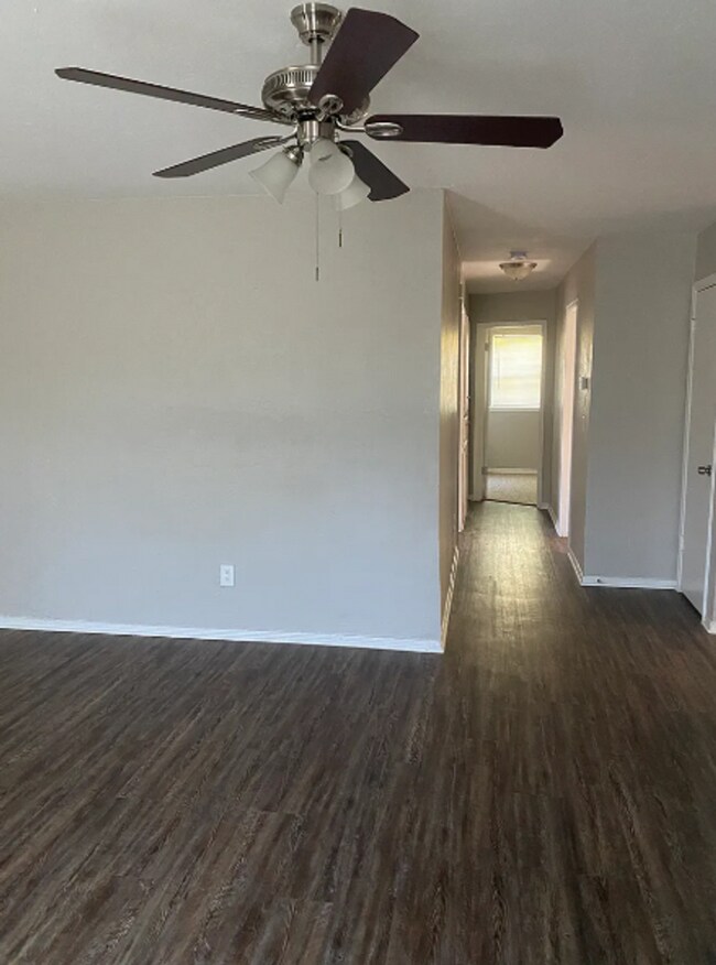 Building Photo - Charming 3-Bed, 2-Bath OKC Home with Fence...