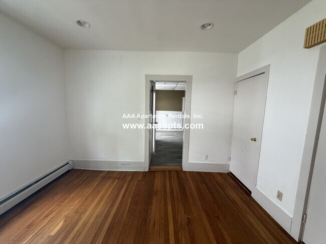 Building Photo - 333 Medford St