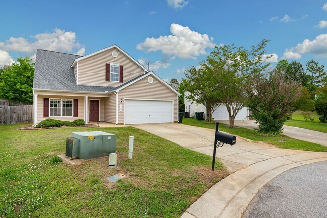 Building Photo - Beautiful 3BR Home with Fenced in Yard & 2-Car Garage in Raleigh