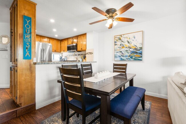 Building Photo - 727 Seacoast Dr