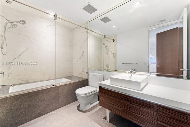 Building Photo - 1100 Biscayne Blvd