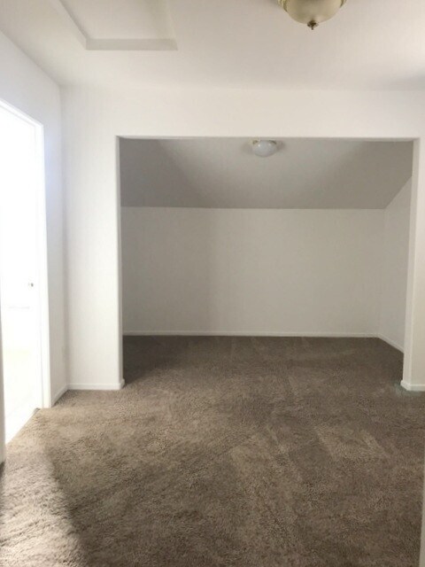 Building Photo - Great home In sparks..Close to everything!!!