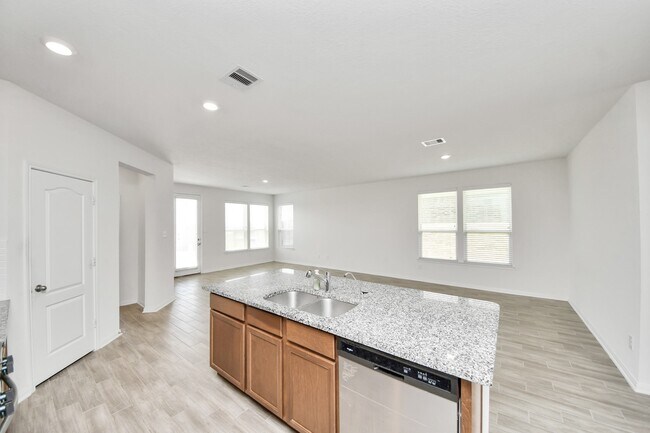 Building Photo - 1270 Glendora Dr