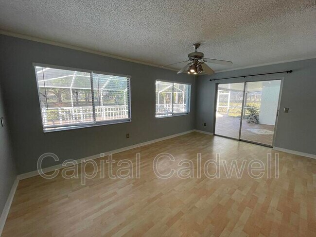 Building Photo - 12813 Starling Dr