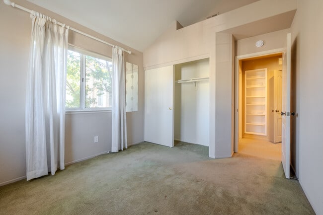 Building Photo - 11671 Boulton Ave