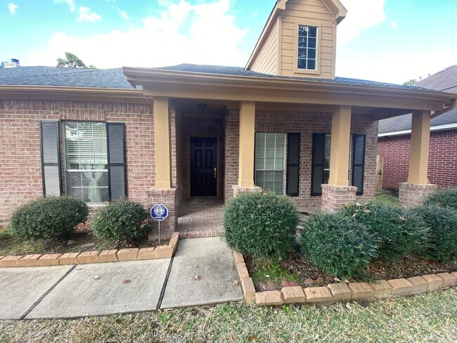 Building Photo - 16534 Wheatfield Dr