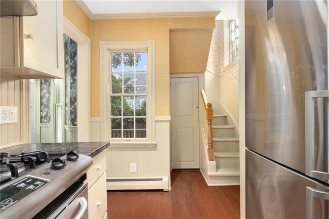 Building Photo - 6 Cozzens Ct