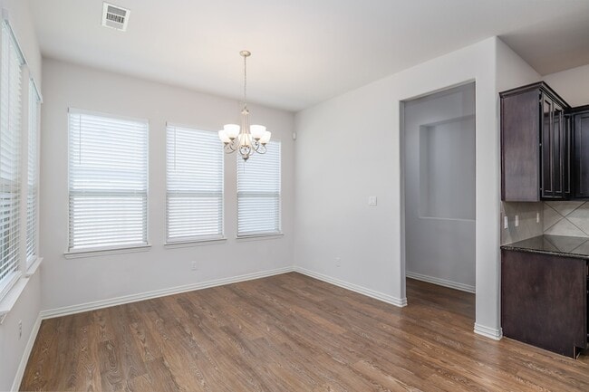 Building Photo - 336 Emerald Creek Dr