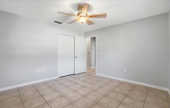 Building Photo - 6808 Friendship Dr