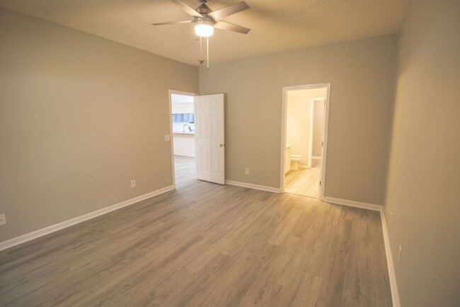 Building Photo - Henderson Townhomes