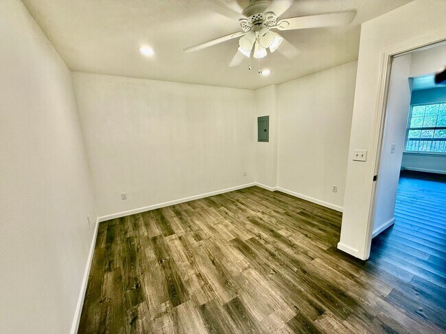 Building Photo - Unique Horse property with 2 units