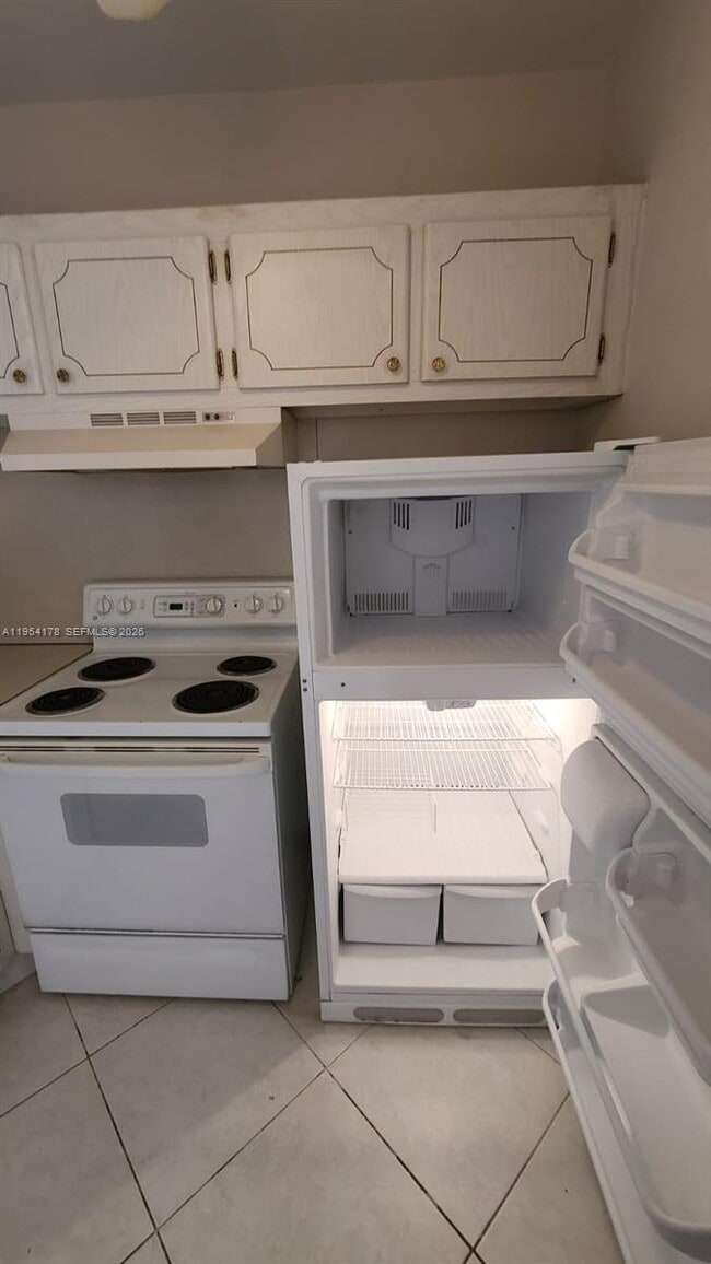 Building Photo - 135 Coventry F