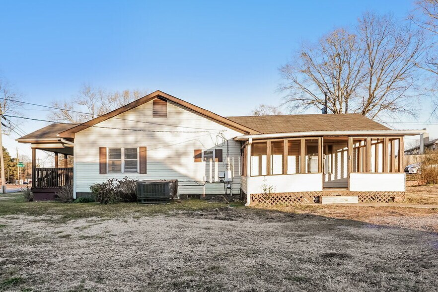 Building Photo - 1117 Union Grove Rd