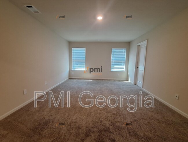 Building Photo - 660 Gleaner Wy