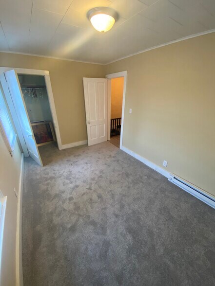 Building Photo - 305 N Everett Ave