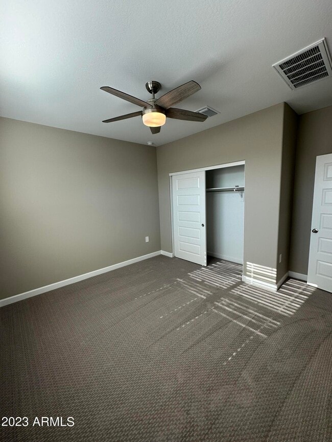 Building Photo - 1128 E Horro Rd