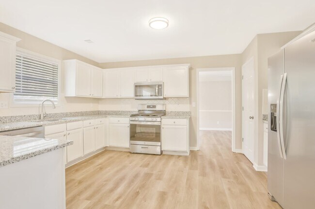 Building Photo - 6522 Battery Pt