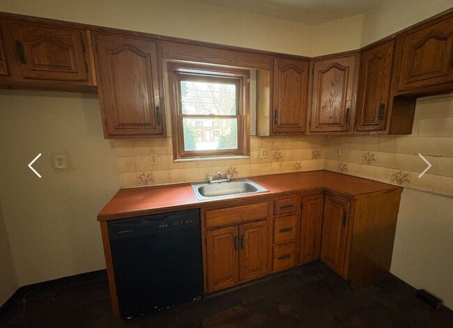 Building Photo - 19400 Libby Rd