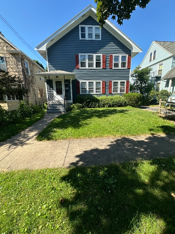 Building Photo - 176 Hillside Ave