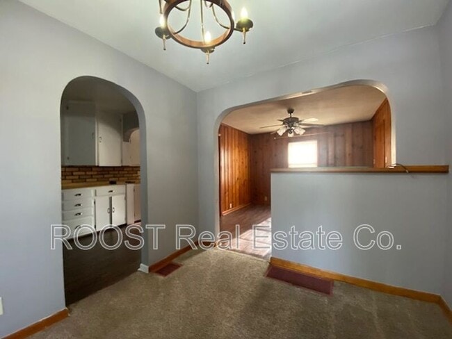 Building Photo - 1623 Overlook Dr