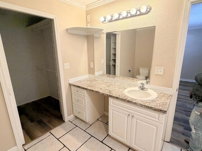 Building Photo - 4310 42nd St