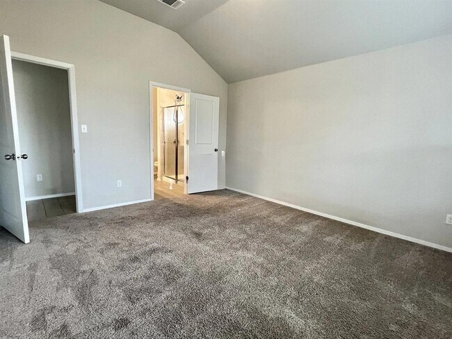 Building Photo - 1340 Low Branch Ln