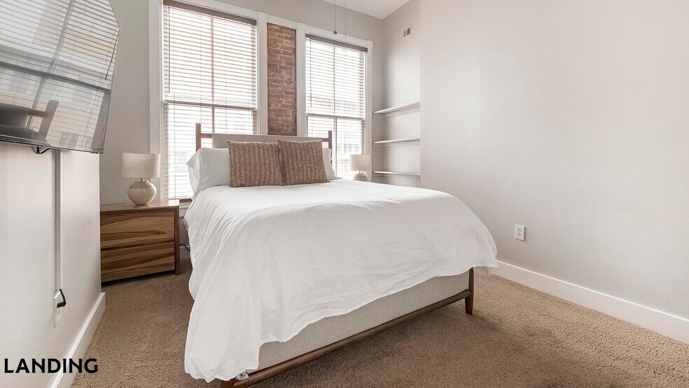 Building Photo - 617 W Lexington St