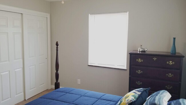 Building Photo - 4344 Clifford Rd