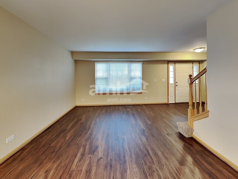 Building Photo - 34248 N Needlegrass Dr